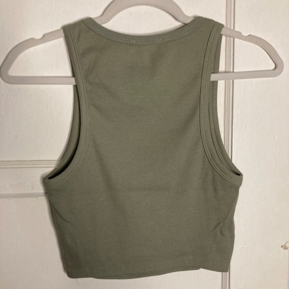 Zara Cropped Ribbed Tank 💚 - Picture 5 of 5